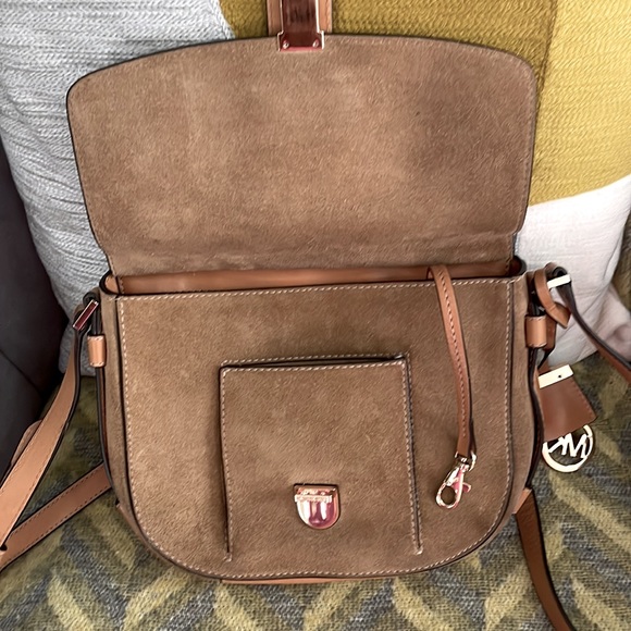 MICHAEL KORS ROMY Medium Messenger Suede Leather Crossbody - Picture 7 of 9